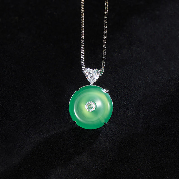 Buddha Stones 天然グリーンカルセドニー平和のお守りチャーム強度ネックレス - グリーンカルセドニー（強さ♥勇気） - image 0