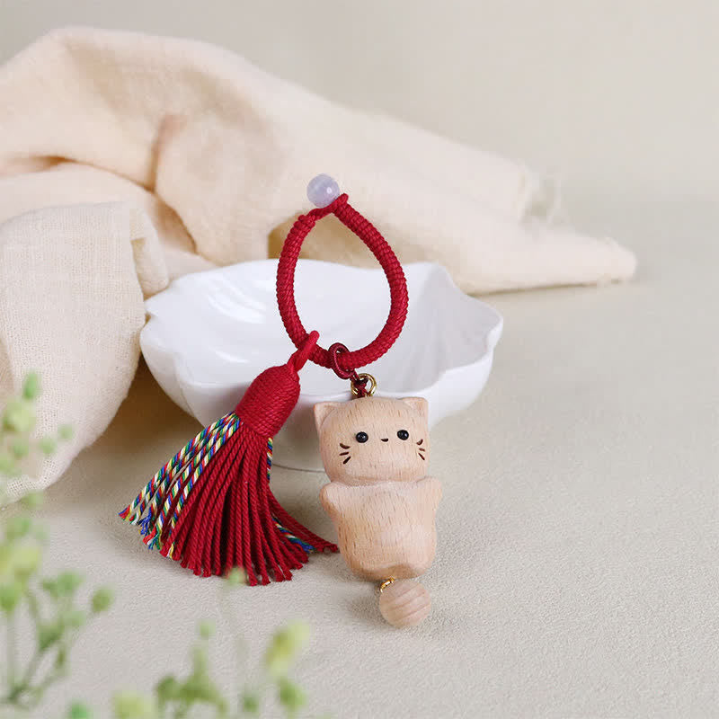 Buddha Stones ブナ材の招き猫ハンドメイドタッセルキーホルダー - 赤紐 - ブナ材（明晰さ♥安定感をもたらすエネルギー） - image 10