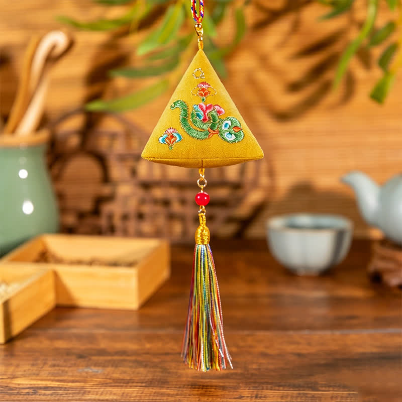 Buddha Stones 刺繍粽子型チャーム三角形 さそり かわいい動物装飾 - 黄色と緑のヘビ - image 9