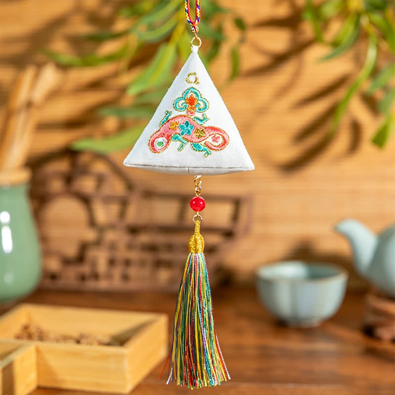 Buddha Stones 刺繍粽子型チャーム三角形 さそり かわいい動物装飾 - ホワイトゲッコー - image 17