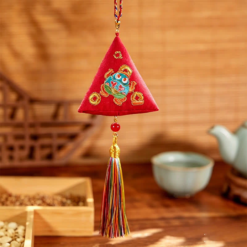 Buddha Stones 刺繍粽子型チャーム三角形 さそり かわいい動物装飾 - アカヒキガエル - image 4