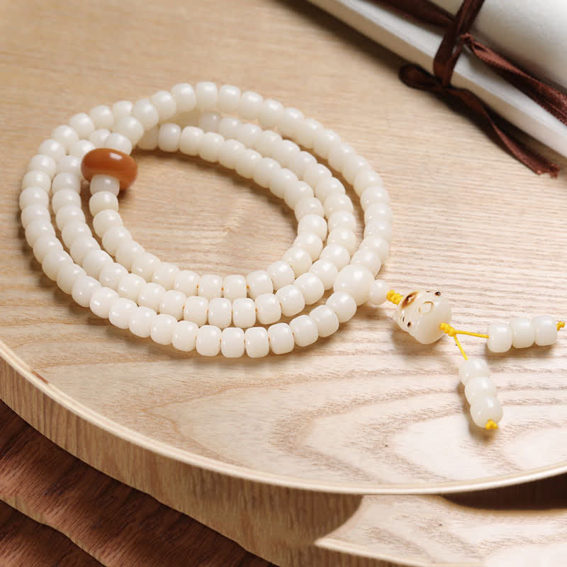 Buddha Stones 白い菩提樹の実入り猫の清浄さを象徴する手磨き祈祷マーラー数珠 - 10mm - ホワイトボーディシード（純粋さ♥明晰さ） - image 0