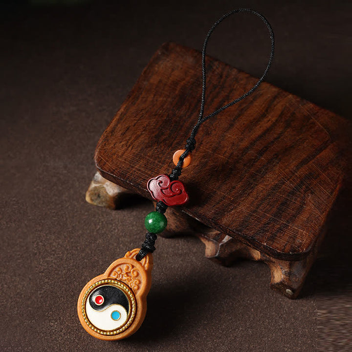 Buddha Stones 緑白檀八卦陰陽護符ひょうたん携帯電話吊り下げ装飾 - image 1