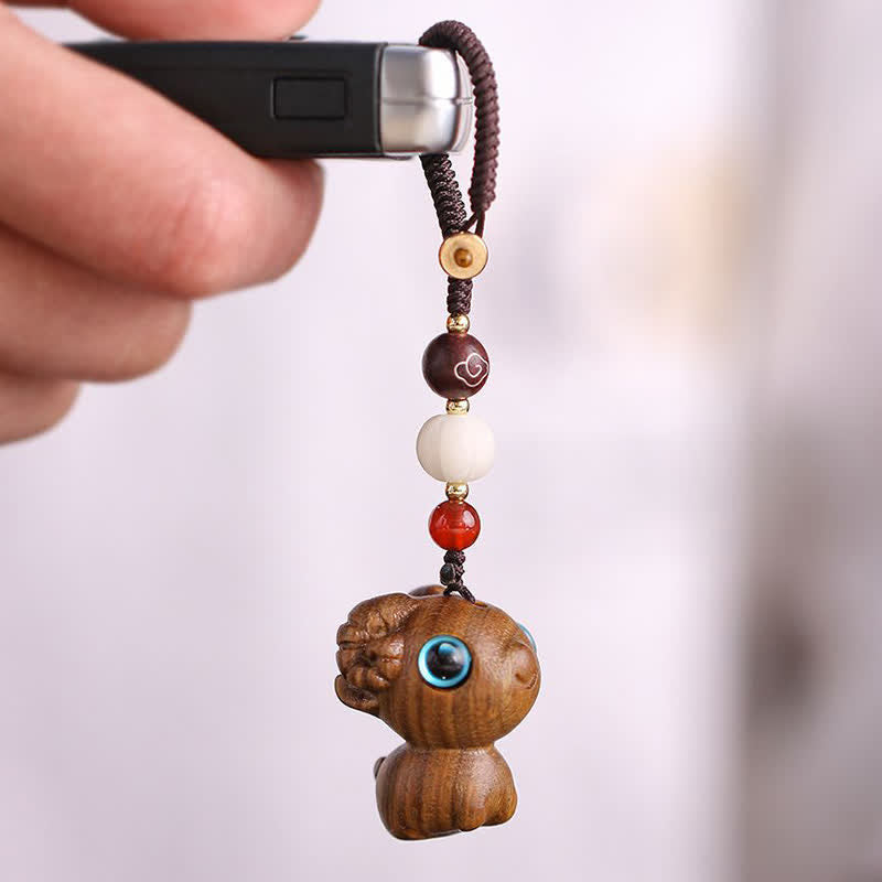 Buddha Stones 緑白檀製、羊の幸運をモチーフにした手彫りキーホルダー - image 2