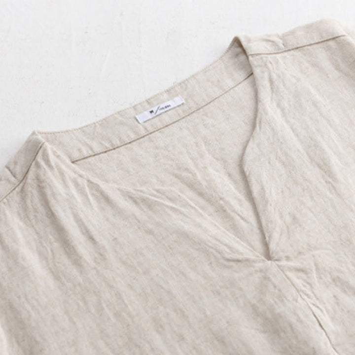 Buddha Stones 夏向けミニマルデザイン無地Vネックメンズ半袖Tシャツ - image 1