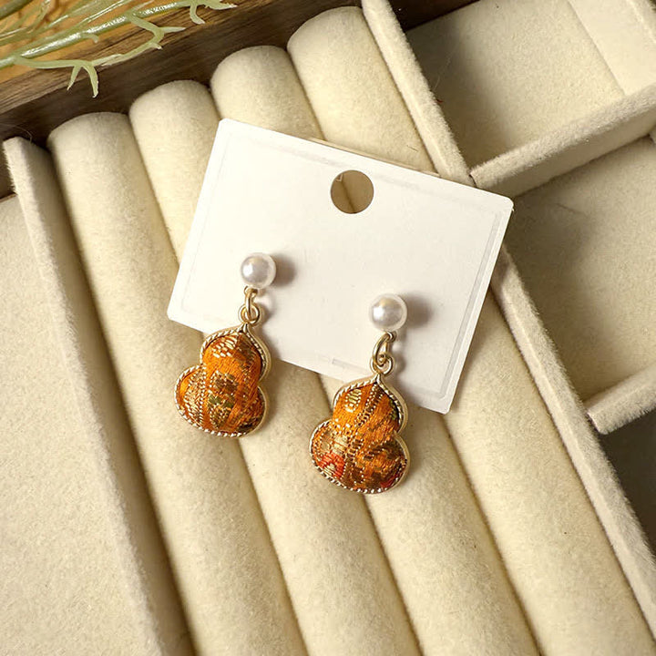 Buddha Stones 宋錦真珠ひょうたんヒーリングハンドメイドスタッドピアス - オレンジ（同系色 – 柄は異なる場合があります） - image 7