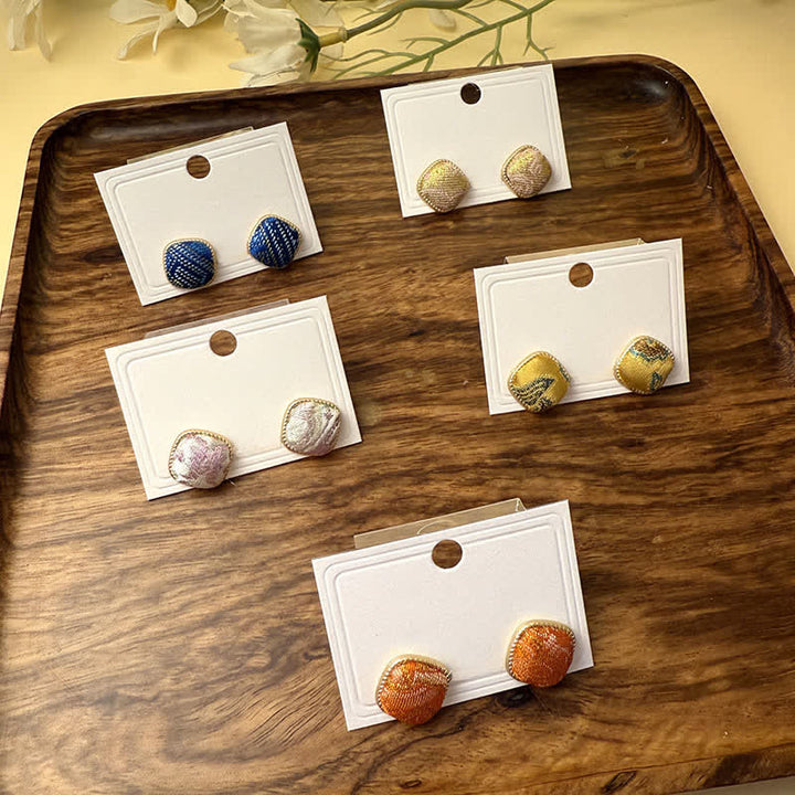 Buddha Stones 手作りの歌の錦織保護幾何学模様のスクエアスタッドピアス - image 14