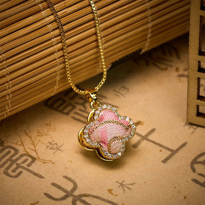Buddha Stones 銅製の回転式ハートと四つ葉のクローバーが象嵌されたピンクのブロケードのハーモニックコネクションネックレス - image 2