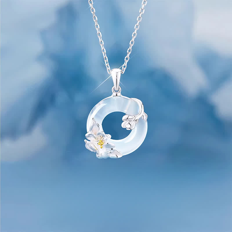 Buddha Stones ホワイトカルセドニー カメリア平和のお守りチャームピュリティネックレス - 平和のお守りチャーム（平和♥静穏） - ホワイトカルセドニー（調和♥ポジティブ） - image 0