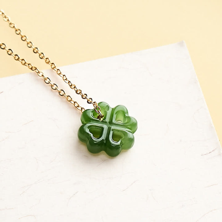 Buddha Stones 翡翠の四つ葉のクローバー幸運モチーフ手彫りペンダントネックレス - image 1