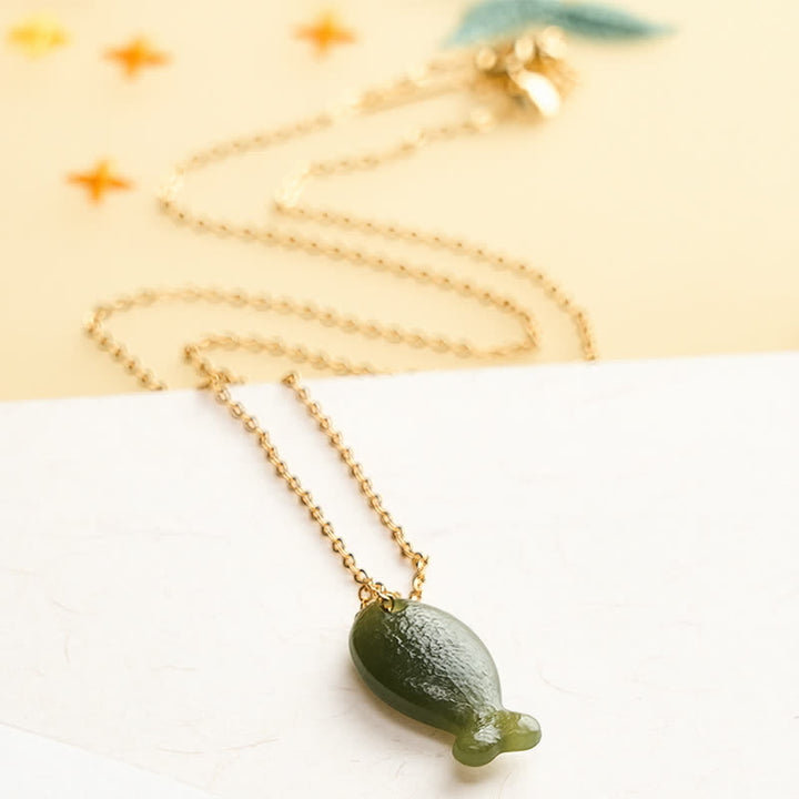 Buddha Stones 翡翠の小魚の幸運をモチーフにした手彫りペンダントネックレス - image 2