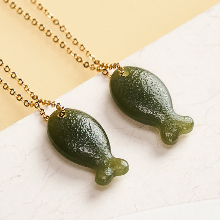 Buddha Stones 翡翠の小魚の幸運をモチーフにした手彫りペンダントネックレス - image 3