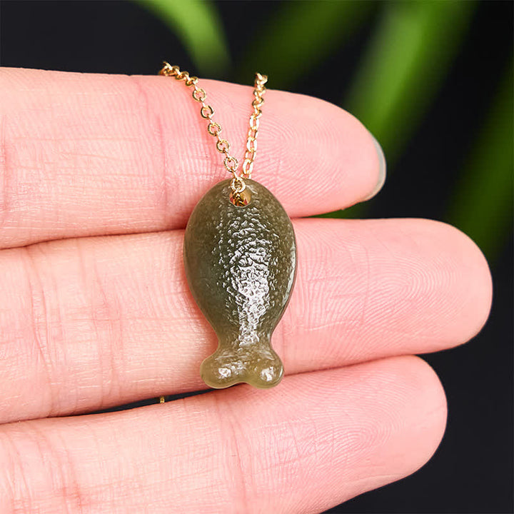 Buddha Stones 翡翠の小魚の幸運をモチーフにした手彫りペンダントネックレス - image 4