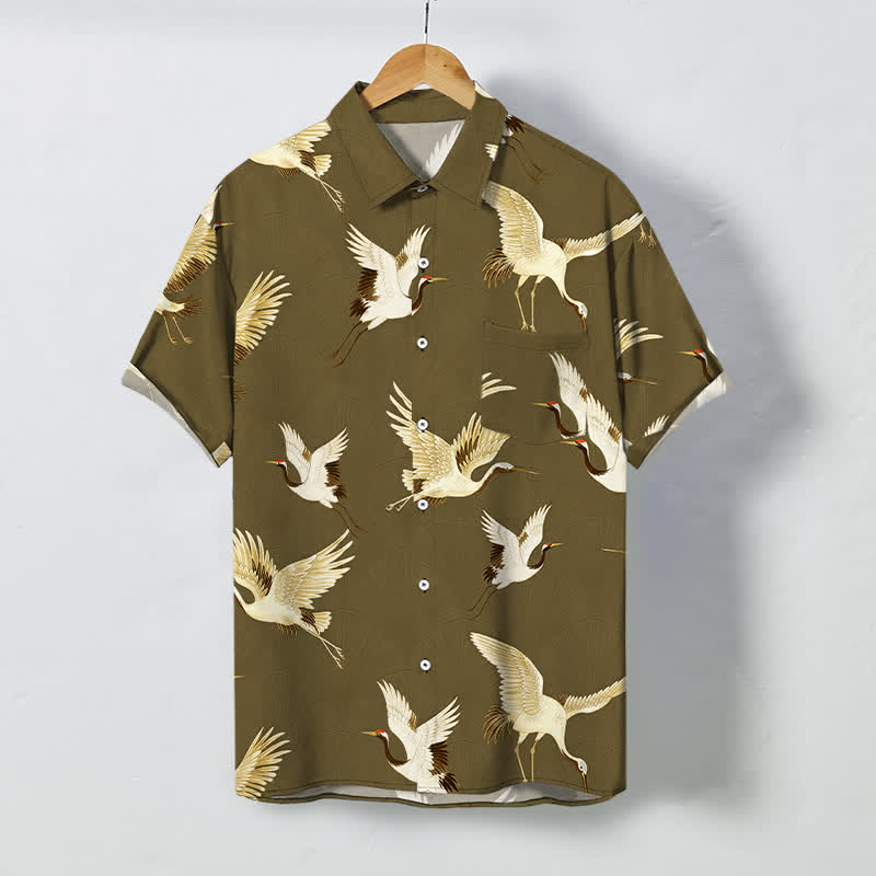 Buddha Stones 白鶴柄ボタン付き通気性メンズ半袖シャツ - ダークオリーブグリーン - US/UK/AU48、 EU58 (4XL) - image 5