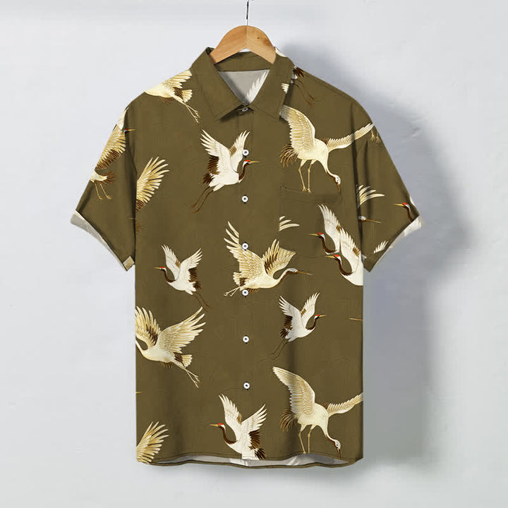 Buddha Stones 白鶴柄ボタン付き通気性メンズ半袖シャツ - ダークオリーブグリーン - US/UK/AU48、 EU58 (4XL) - image 5