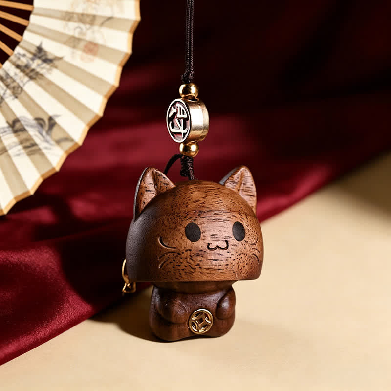 Buddha Stones 天然桃材彫刻のかわいい猫のバランスキーホルダー - 桃の木 - image 5
