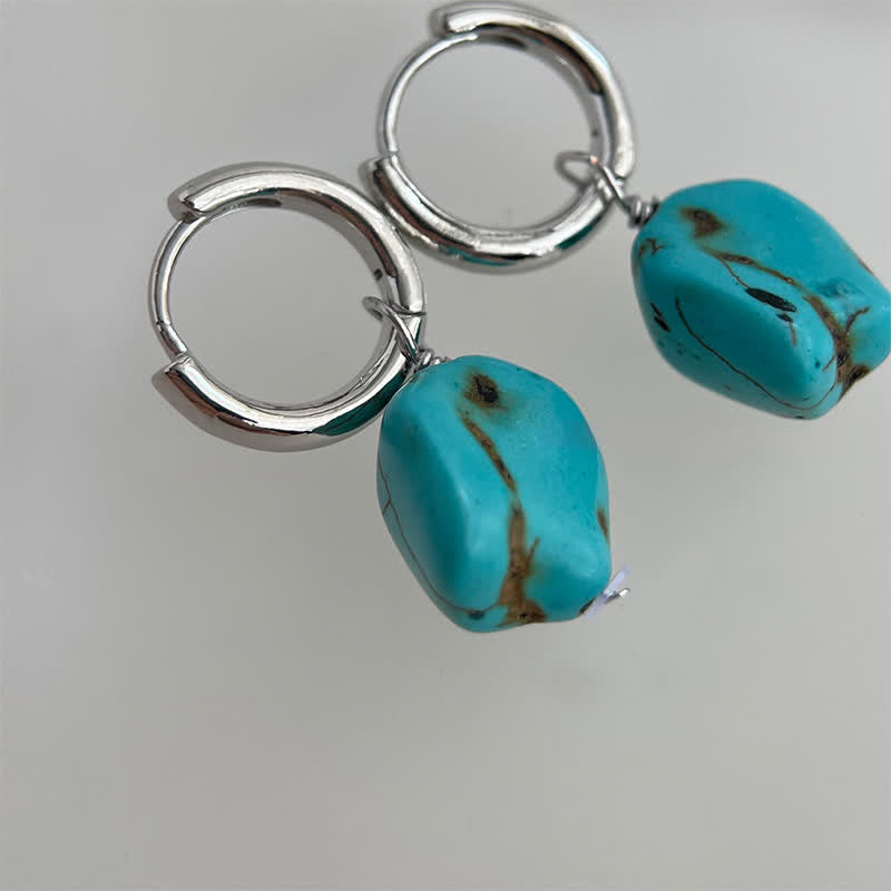 Buddha Stones 手作りの合成ターコイズ製チベット風フープピアス - image 3