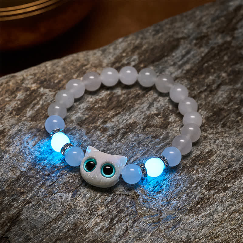 Buddha Stones ホワイトジェイドとブラックオブシディアンを使った猫の頭モチーフのピュリティビーズブレスレット - image 3