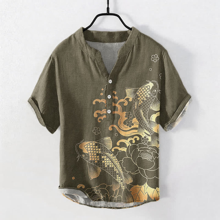 Buddha Stones 綿素材の鯉と鯉メンズ半袖ハーフボタンシャツ - ダークカーキ - US/UK/AU50、EU60（5XL） - image 0