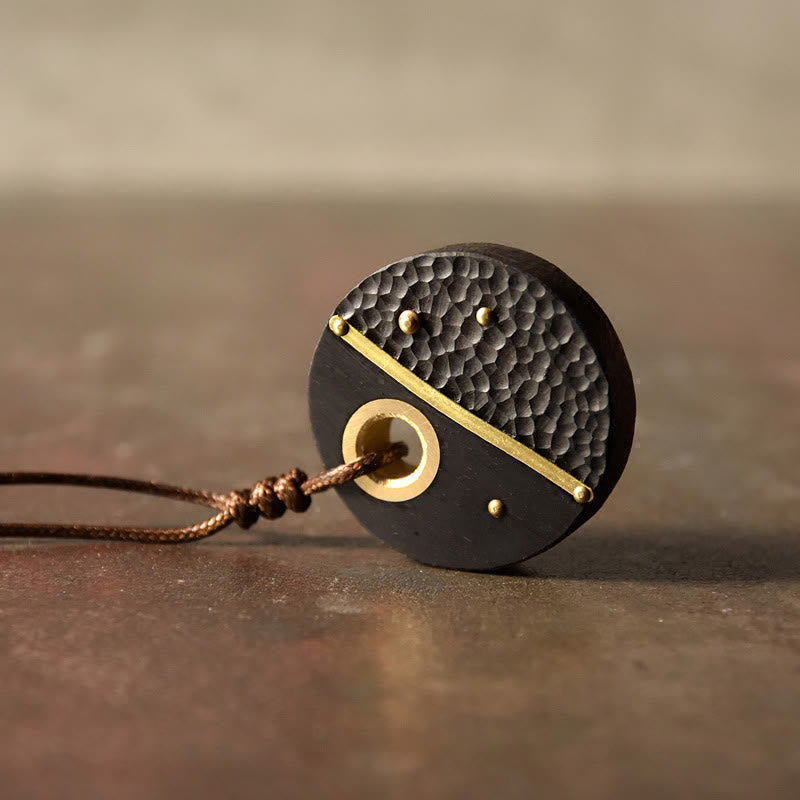 Buddha Stones手作りラウンド黒檀木製銅平和ネックレスペンダント