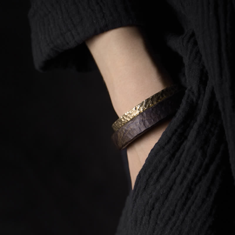 Buddha Stonesのシンプルなデザインの銅製富のカフブレスレット
