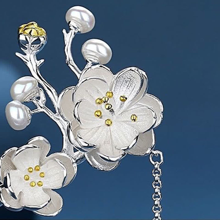 梅の花と蝶の愛と自由のタッセルヘアピン