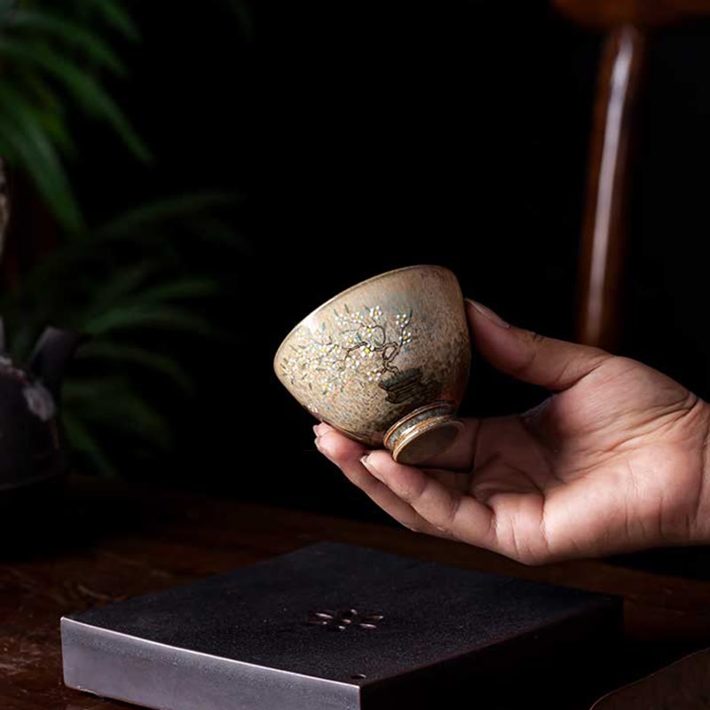景徳鎮の手描きのBuddha Stones磁器漢服少女花陶器ティーカップカンフーティーカップ
