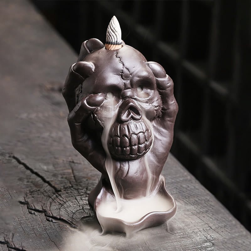 ハロウィンのBuddha Stonesとゴーストハンドの頭蓋骨、紫粘土のスピリチュアルな香炉の装飾