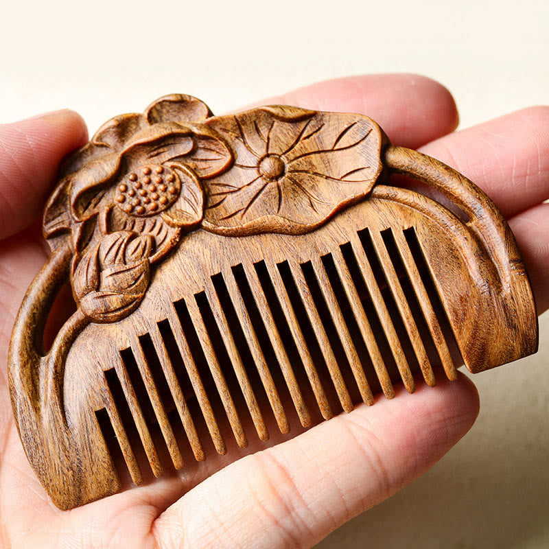 天然グリーンサンダルウッドの蓮の花の葉が刻まれた癒しの櫛