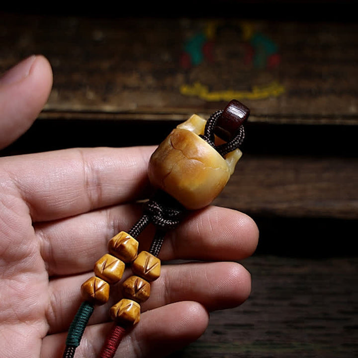 Buddha Stonesチベットラクダ骨の頭蓋骨 屍の王 森林保護のネックレスペンダント