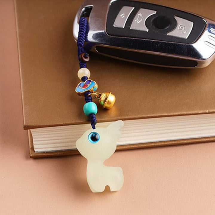 Buddha Stonesミニ かわいい 鹿 グローストーン 光る 幸運の鹿 エネルギー キーチェーン 携帯電話 車 吊り下げ 装飾