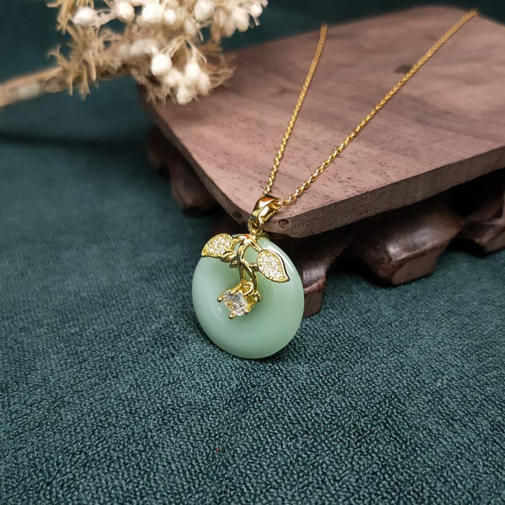 Buddha Stonesラウンド翡翠葉祝福幸運ネックレスチェーンペンダント