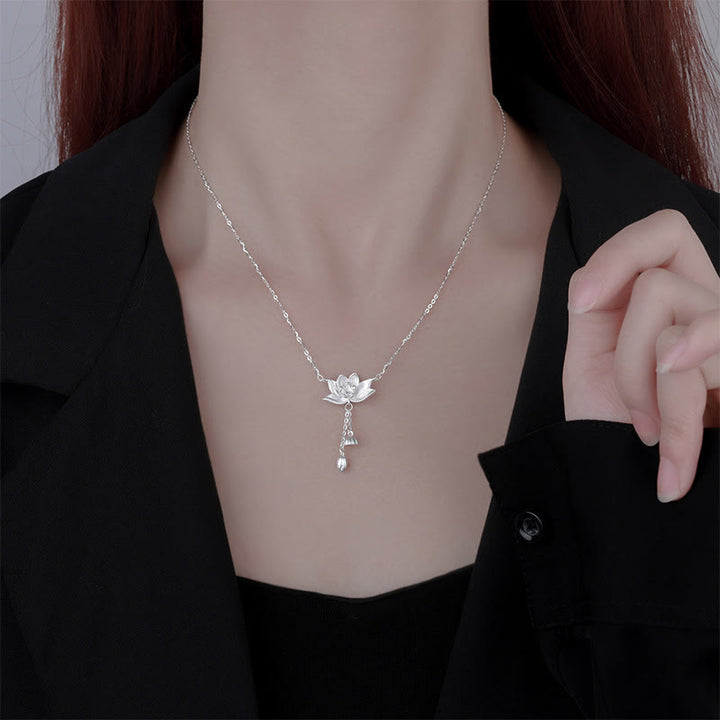 Buddha Stones999 スターリングシルバー 蓮の花の鞘 彫刻 悟りのネックレス ペンダント