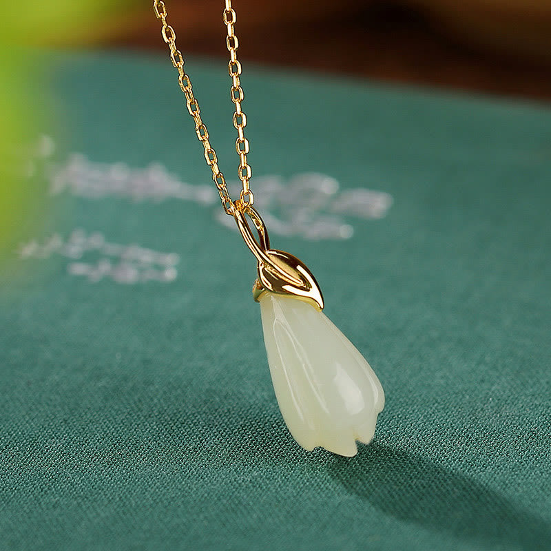 Buddha Stones 925スターリングシルバー ゴールドメッキ 天然和田翡翠 マグノリアフラワー 豊穣のネックレスペンダント