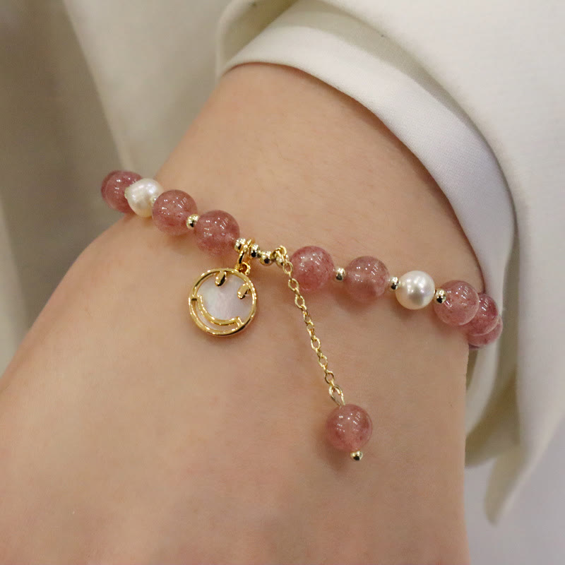 Buddha Stonesストロベリークォーツパール エルク スマイリーフェイス フィッシュテール フーキャラクターチャーム ヒーリングブレスレット