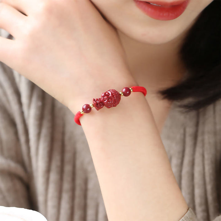 Buddha Stones十二支誕生仏辰砂 お守り 祝福 紐 ブレスレット