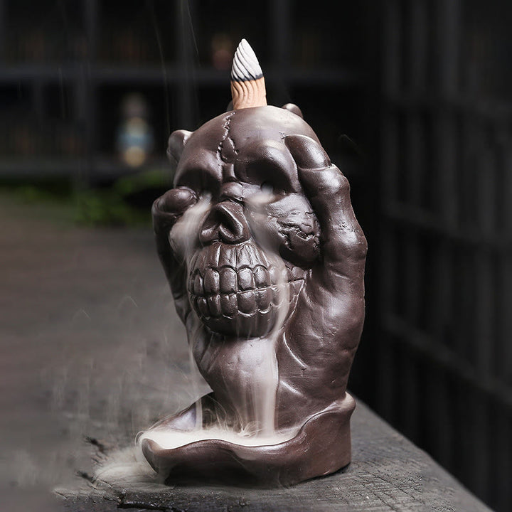 ハロウィンのBuddha Stonesとゴーストハンドの頭蓋骨、紫粘土のスピリチュアルな香炉の装飾