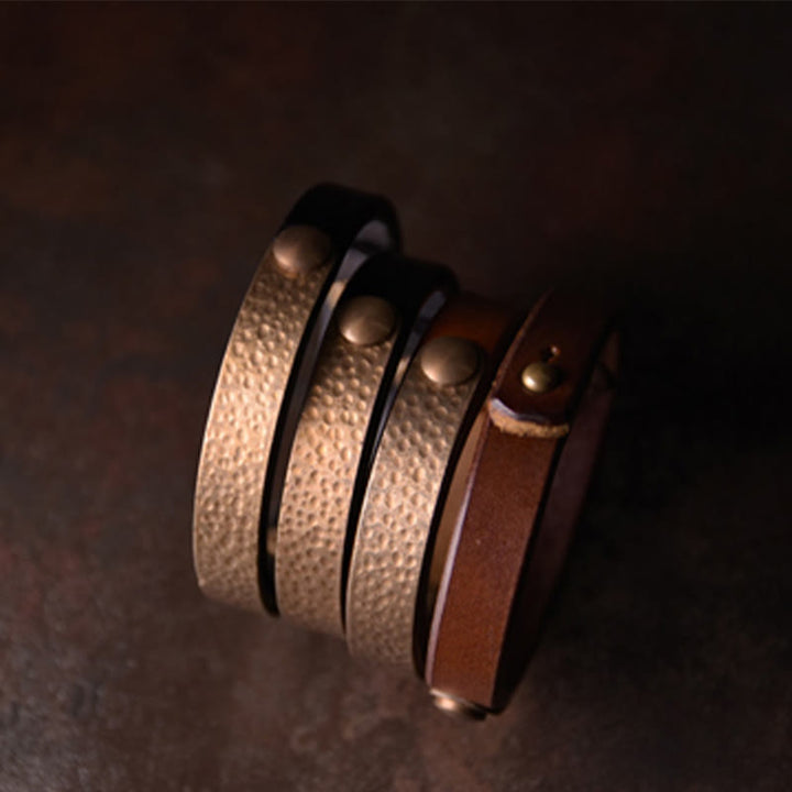 Buddha Stonesヴィンテージ ハンドメイド テクスチャ 銅 真鍮 レザー開運財運ブレスレットバングル