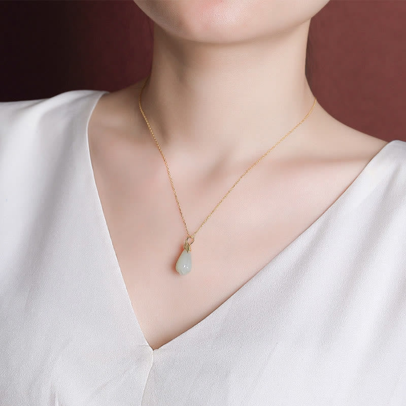 Buddha Stones 925スターリングシルバー ゴールドメッキ 天然和田翡翠 マグノリアフラワー 豊穣のネックレスペンダント