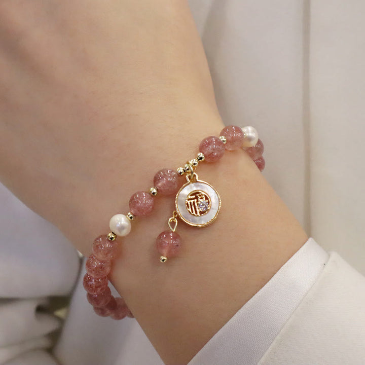 Buddha Stonesストロベリークォーツパール エルク スマイリーフェイス フィッシュテール フーキャラクターチャーム ヒーリングブレスレット