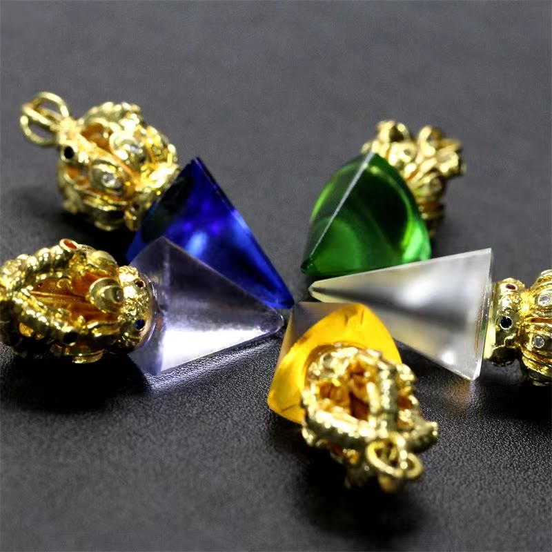 Buddha Stonesチベットドルジェ金剛杵4本爪蓮華水晶の強さのネックレスペンダント