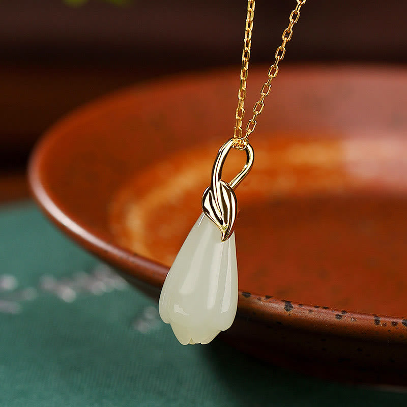 Buddha Stones 925スターリングシルバー ゴールドメッキ 天然和田翡翠 マグノリアフラワー 豊穣のネックレスペンダント