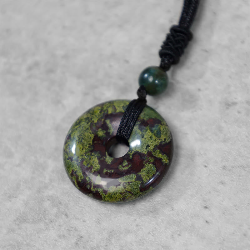 Buddha Stones ラッキーコインペンダント｜癒しのクリスタル＆ジェムストーンネックレス
