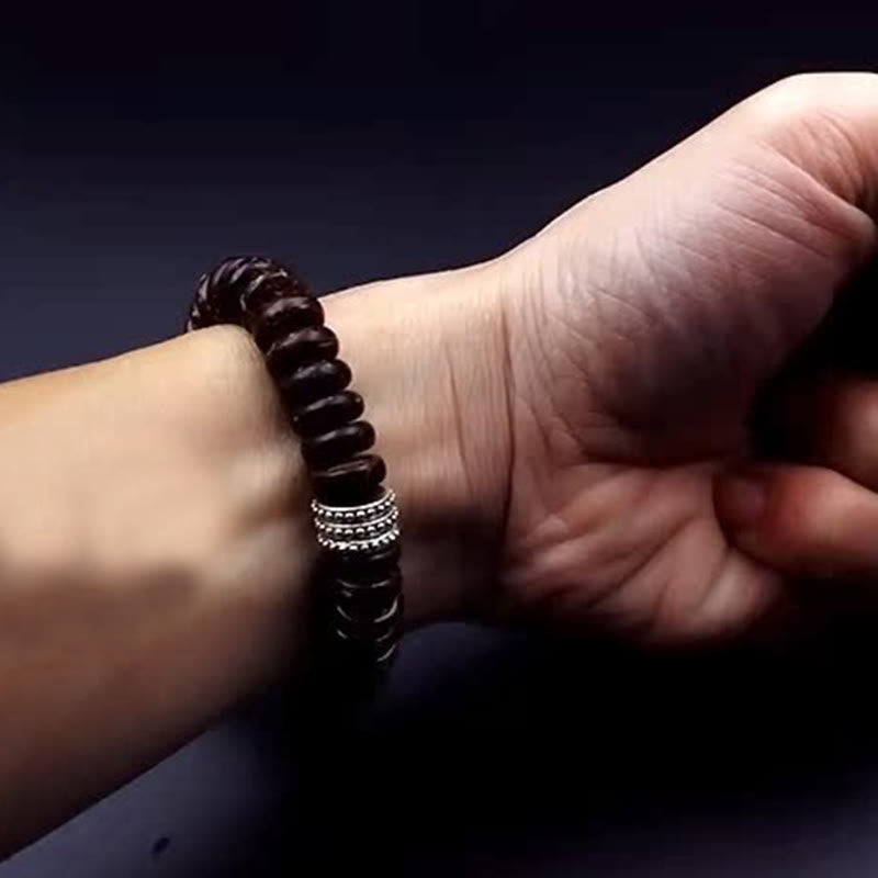 Buddha Stones天然チベットココナッツシェルオーム・マニ・パドメ・フム幸運を呼ぶブレスレット