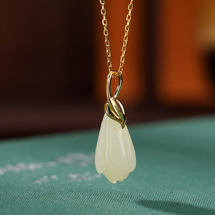 Buddha Stones 925スターリングシルバー ゴールドメッキ 天然和田翡翠 マグノリアフラワー 豊穣のネックレスペンダント