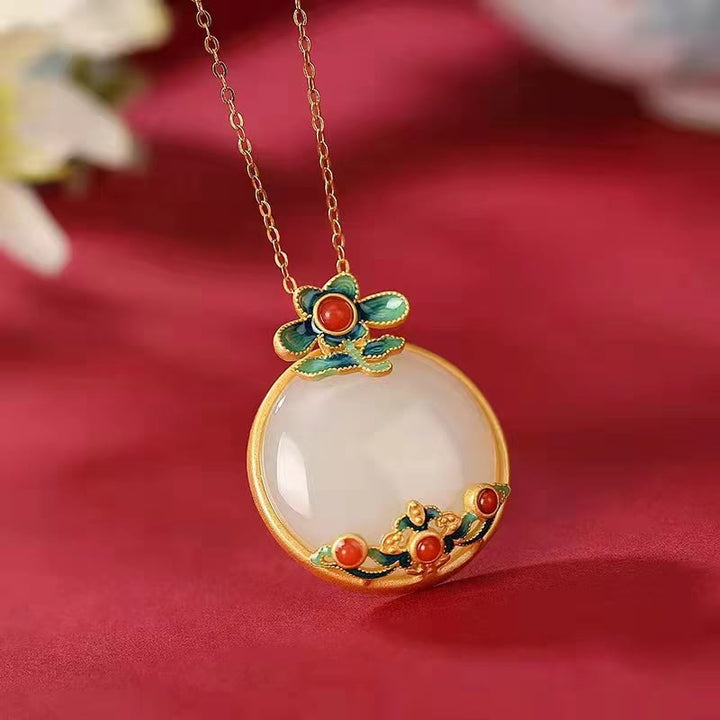 白翡翠と赤瑪瑙の花の祝福と幸運のネックレスペンダント