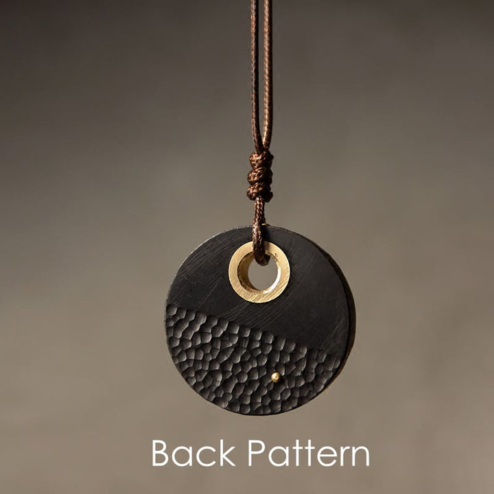 Buddha Stones手作りラウンド黒檀木製銅平和ネックレスペンダント
