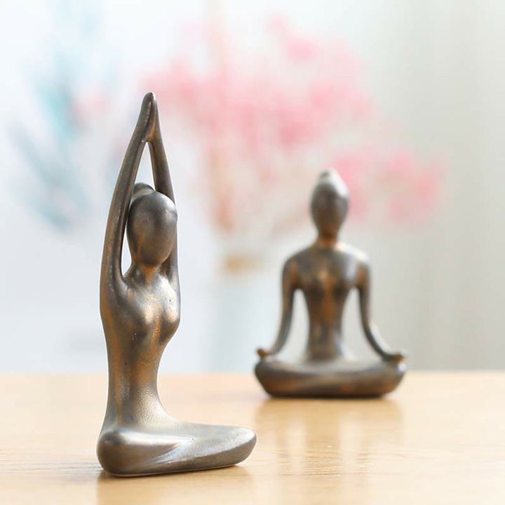 抽象的なヨガ瞑想エクササイズ陶器スピリチュアルな置物彫刻装飾