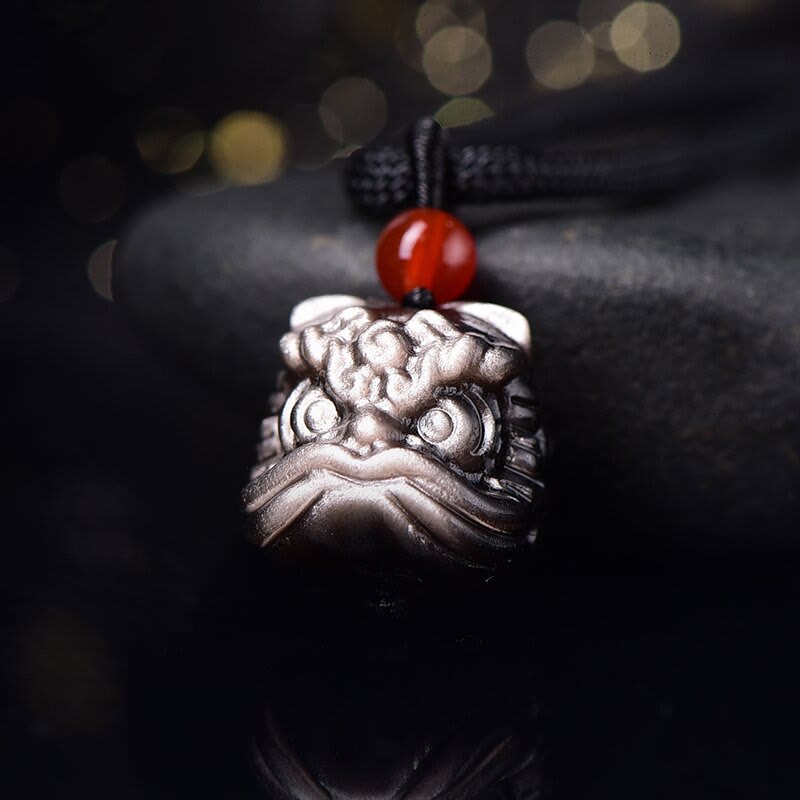 Buddha Stones天然銀光沢黒曜石踊るライオン守護ネックレスペンダント