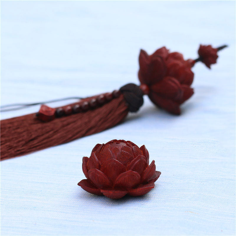 Buddha Stonesチベット小葉紅白檀蓮華 幸運の守護 タッセル飾り
